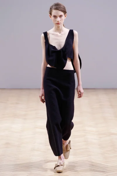 Look 8